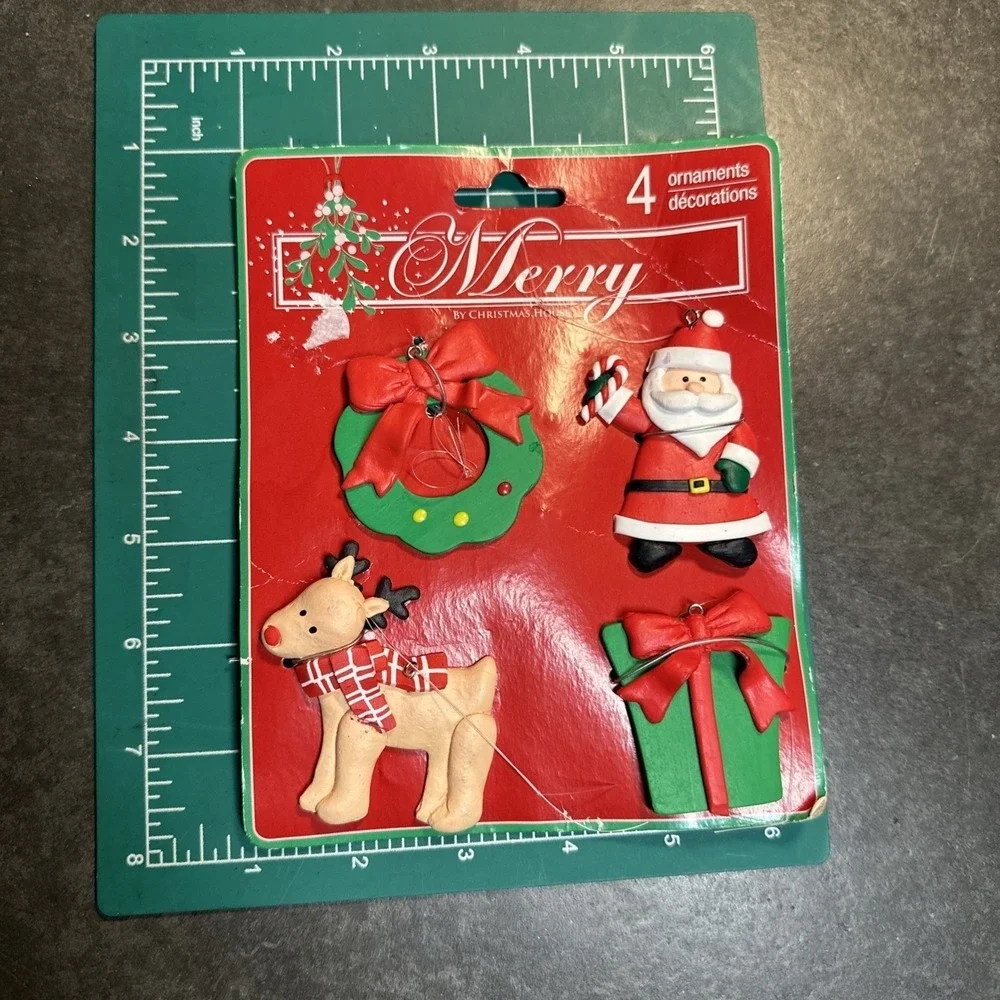 Merry Christmas House 4‎ pc Ornament Set Santa Reindeer Wreath Gift New
